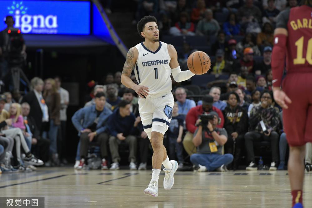 两人同游巴 两人同游巴