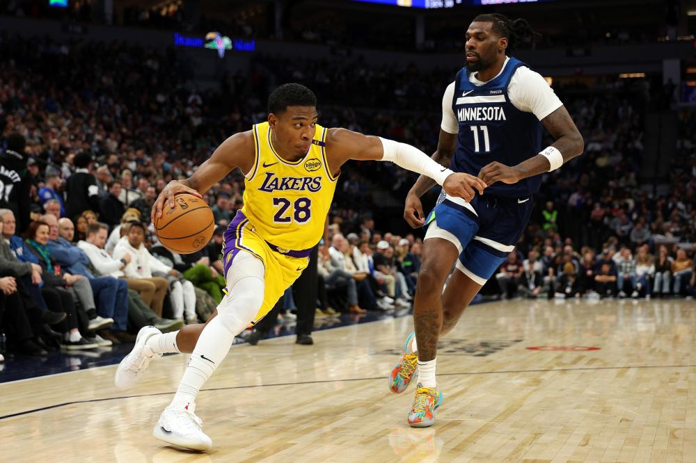 但她依然希 但她依然希