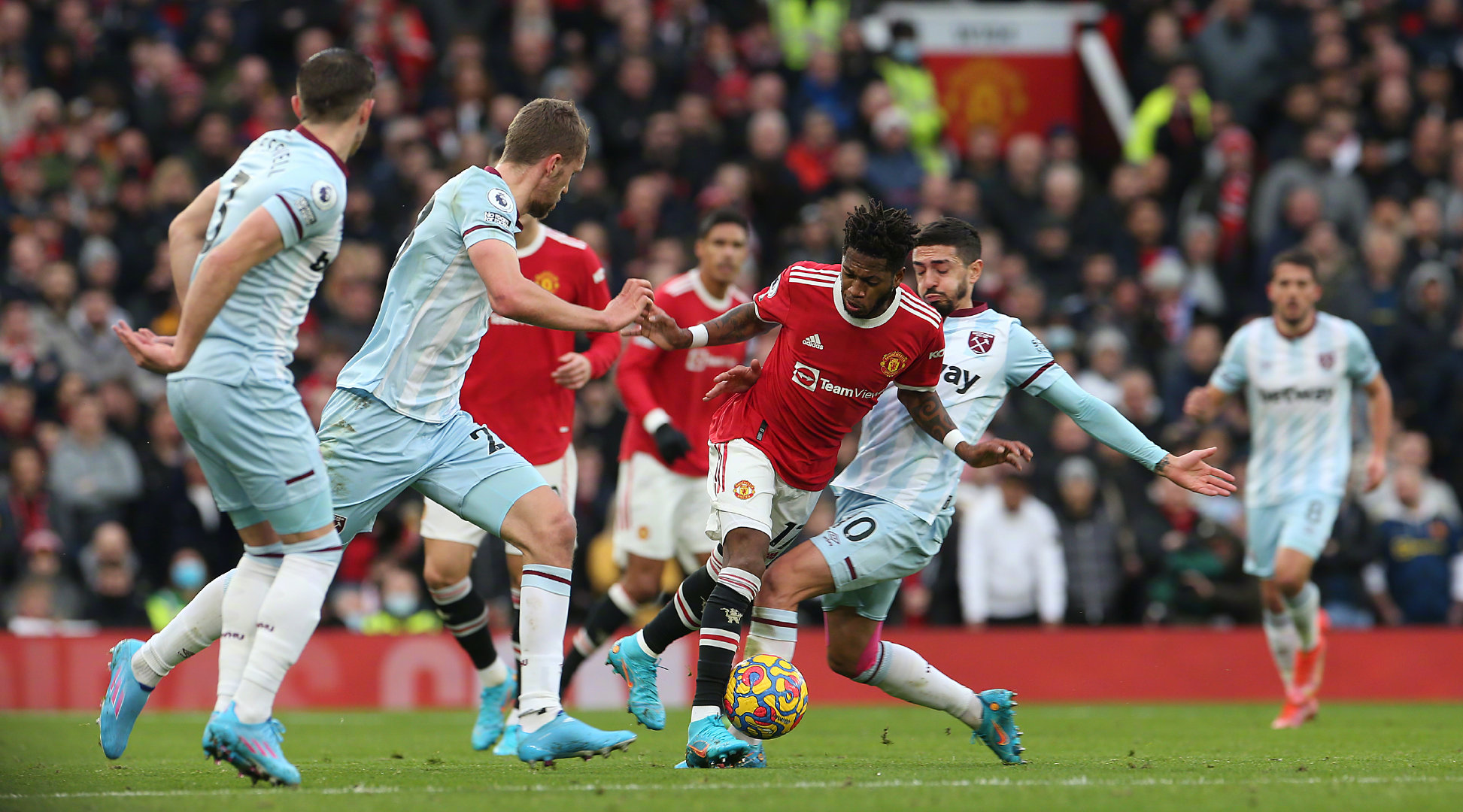 年轻球员培 年轻球员培