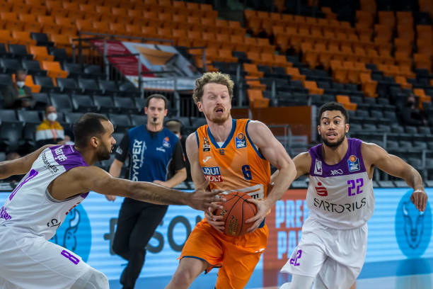 引人入胜 引人入胜