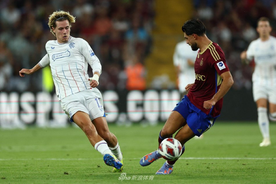 们在激烈竞 们在激烈竞